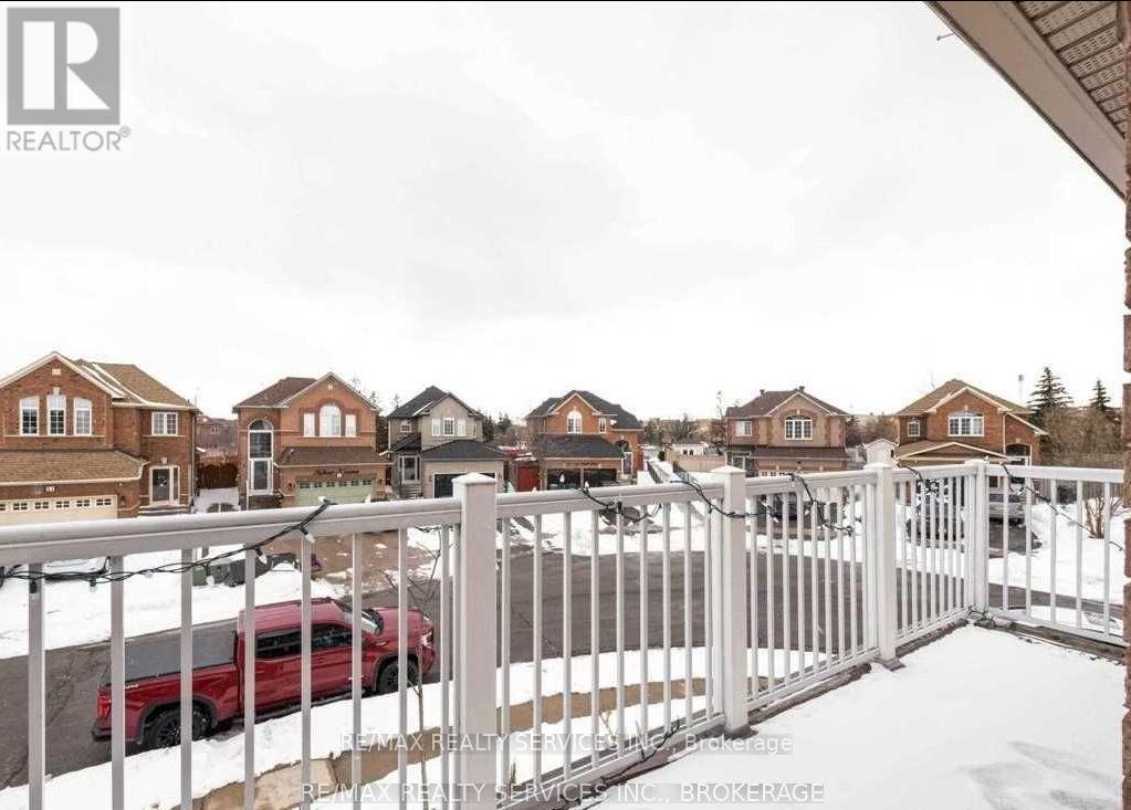 Photo 8 of 64 Blue Whale Boulevard, Brampton ON