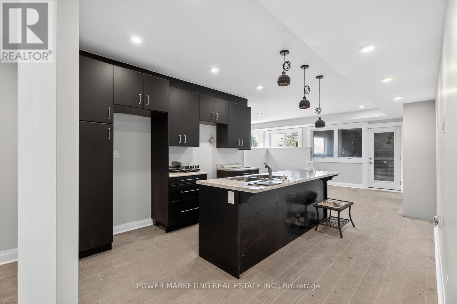 Photo 15 of 3329 Swale Road, Ottawa ON