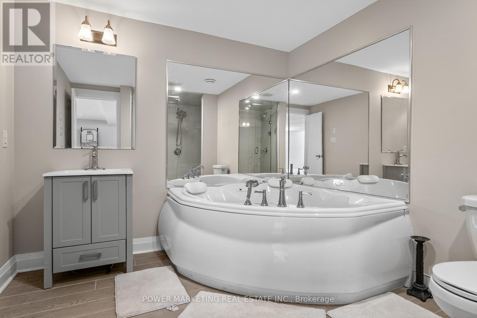 Photo 18 of 3329 Swale Road, Ottawa ON