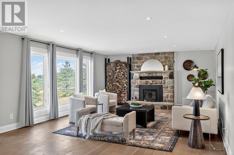 Photo 13 of 3329 Swale Road, Ottawa ON