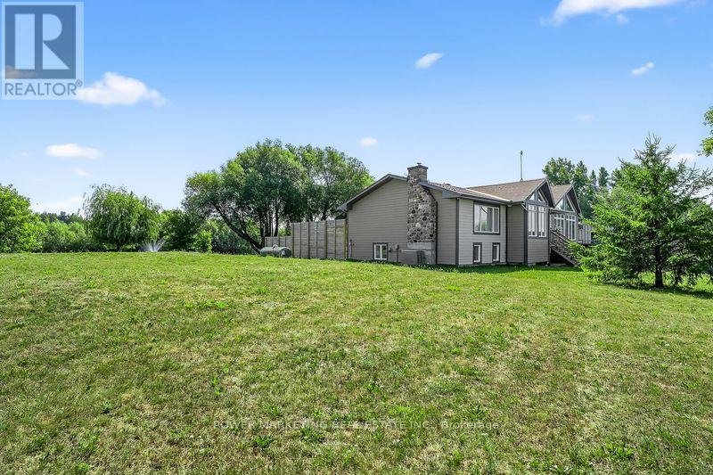 Photo 4 of 3329 Swale Road, Ottawa ON