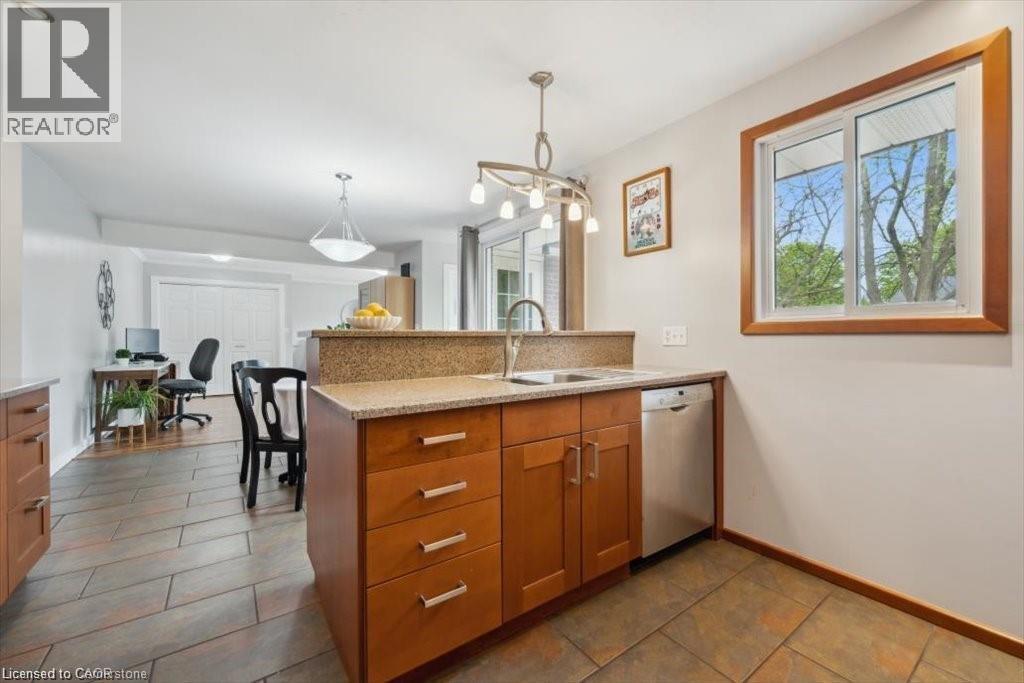 Photo 44 of 312 Craigleith Drive, Waterloo ON