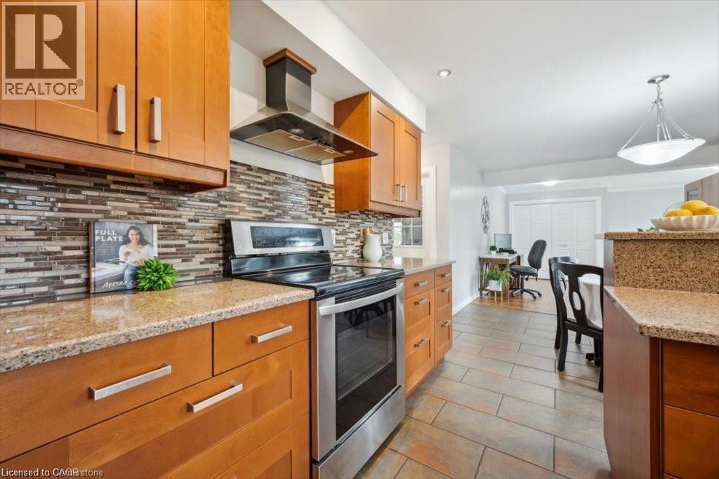 Photo 22 of 312 Craigleith Drive, Waterloo ON