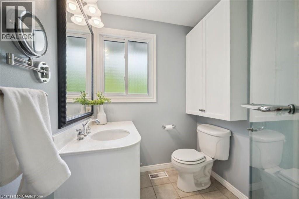 Photo 5 of 312 Craigleith Drive, Waterloo ON