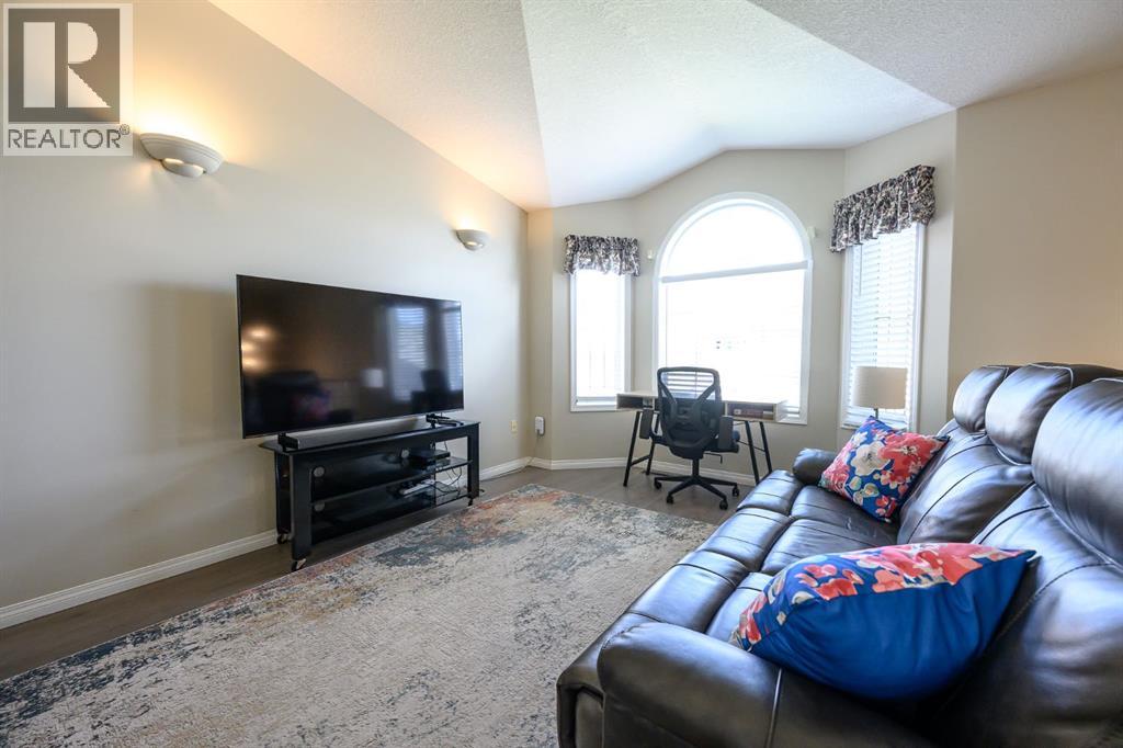 Photo 6 of 10527 119 Avenue, Grande Prairie AB