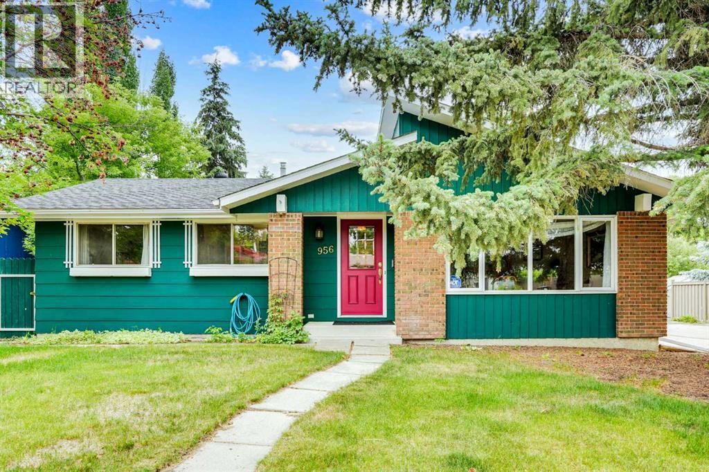 Photo 1 of 956 Parkvalley Way Se, Calgary AB