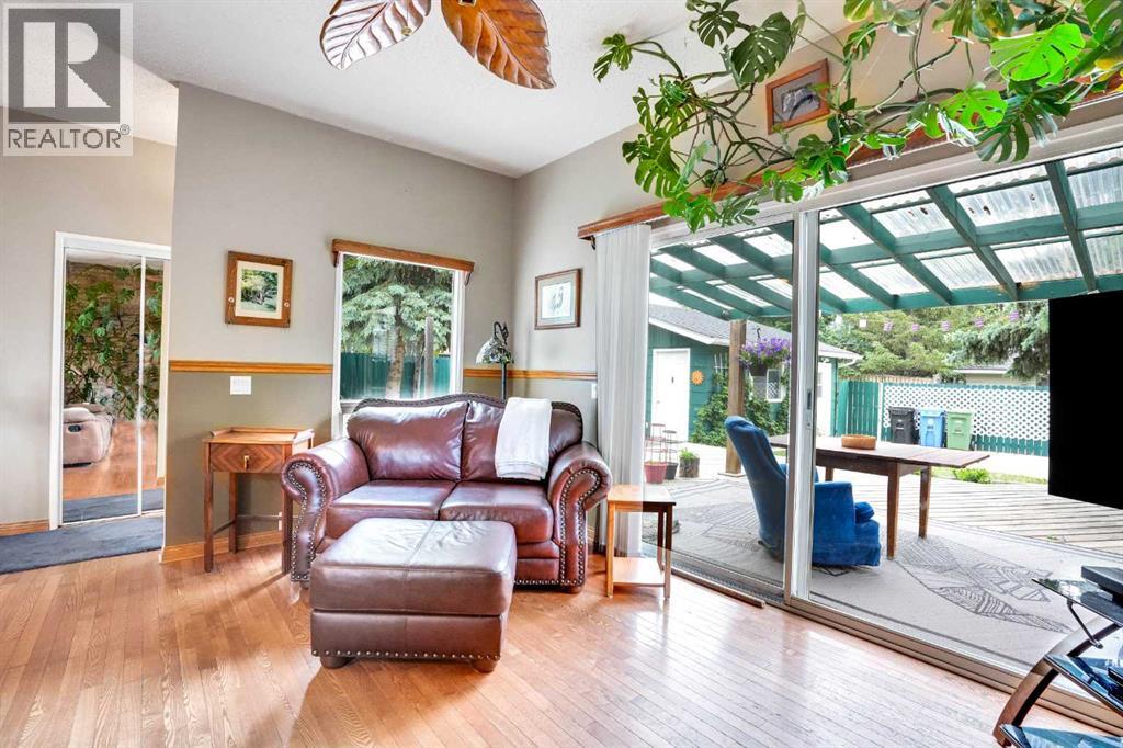 Photo 19 of 956 Parkvalley Way Se, Calgary AB