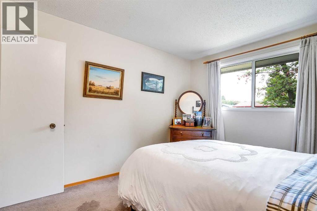 Photo 23 of 956 Parkvalley Way Se, Calgary AB
