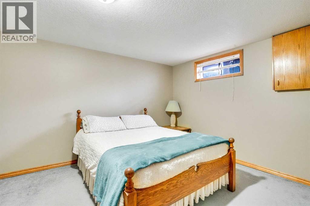 Photo 31 of 956 Parkvalley Way Se, Calgary AB