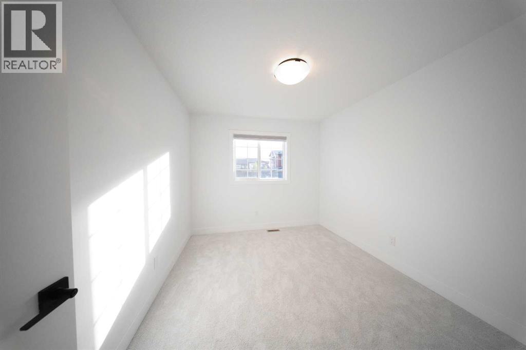 Photo 12 of 55 Baysprings Terrace Sw, Airdrie AB