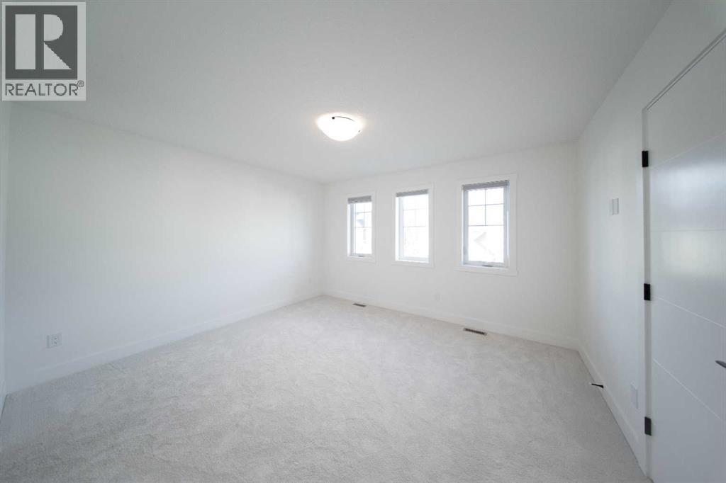 Photo 7 of 51 Baysprings Terrace Sw, Airdrie AB