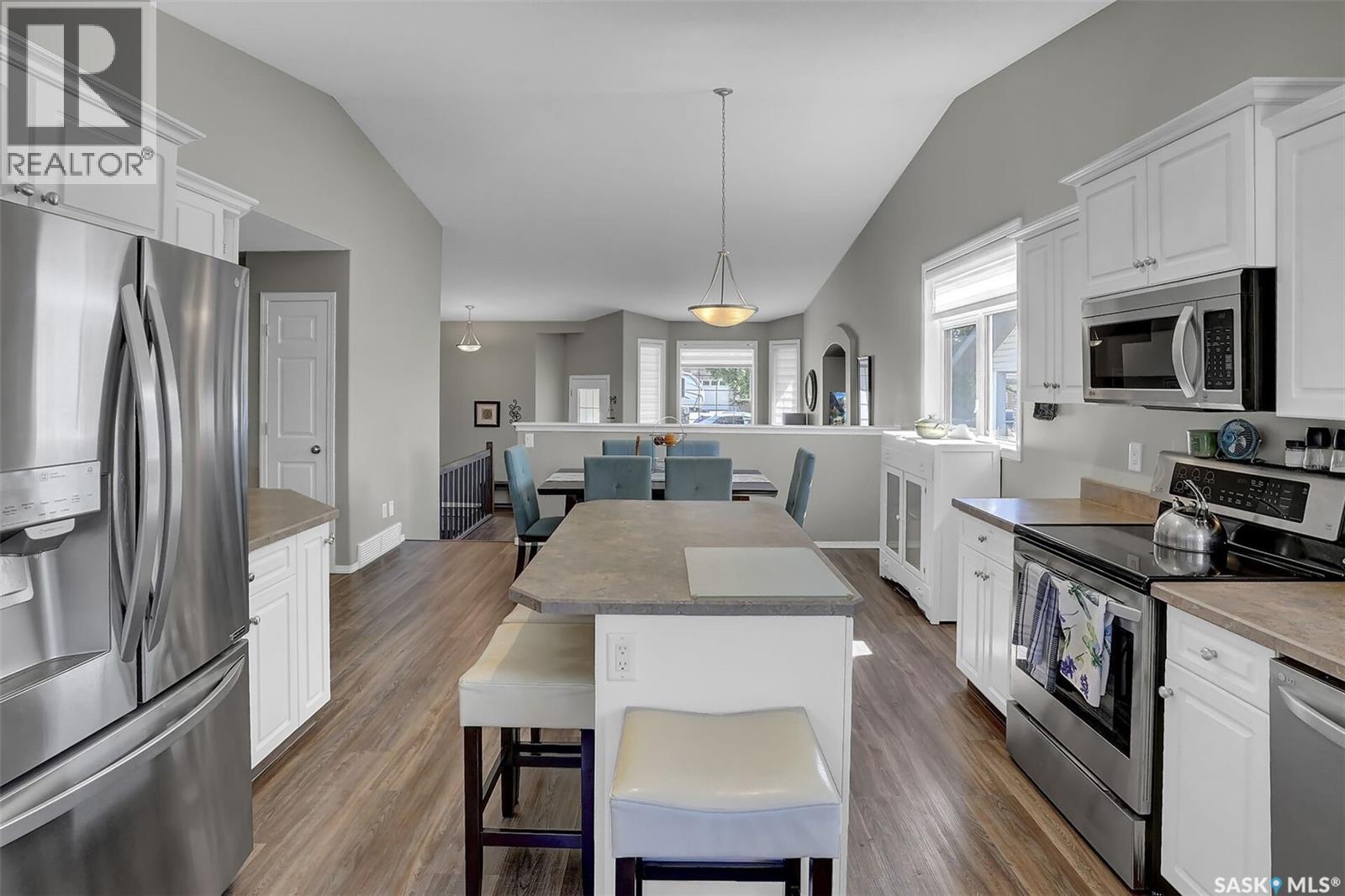 Photo 3 of 5347 Boswell Crescent, Regina SK