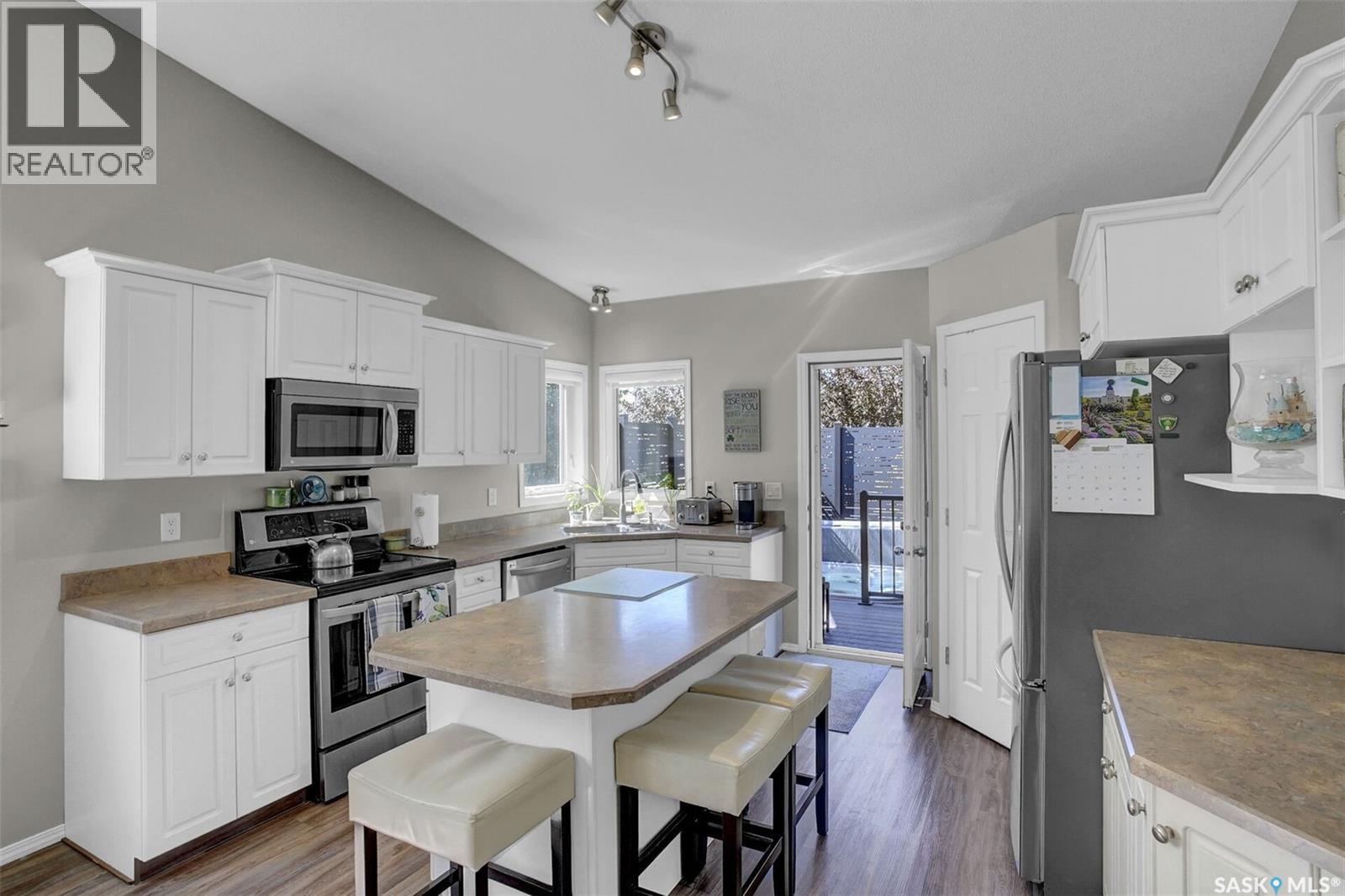 Photo 10 of 5347 Boswell Crescent, Regina SK