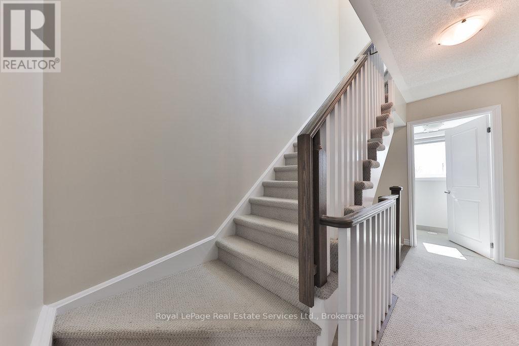 Photo 9 of 14 3580 Lake Shore Boulevard W, Toronto ON
