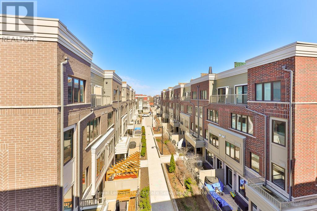 Photo 14 of 14 3580 Lake Shore Boulevard W, Toronto ON