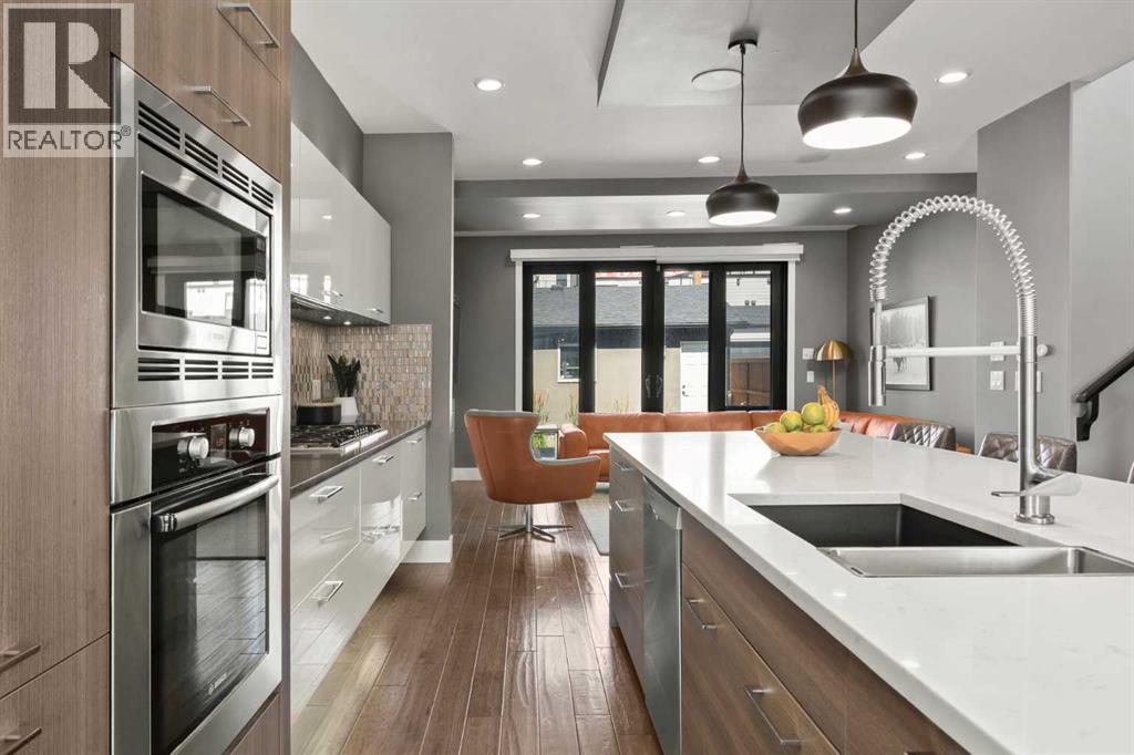 Photo 2 of 1240 19 Avenue Nw, Calgary AB