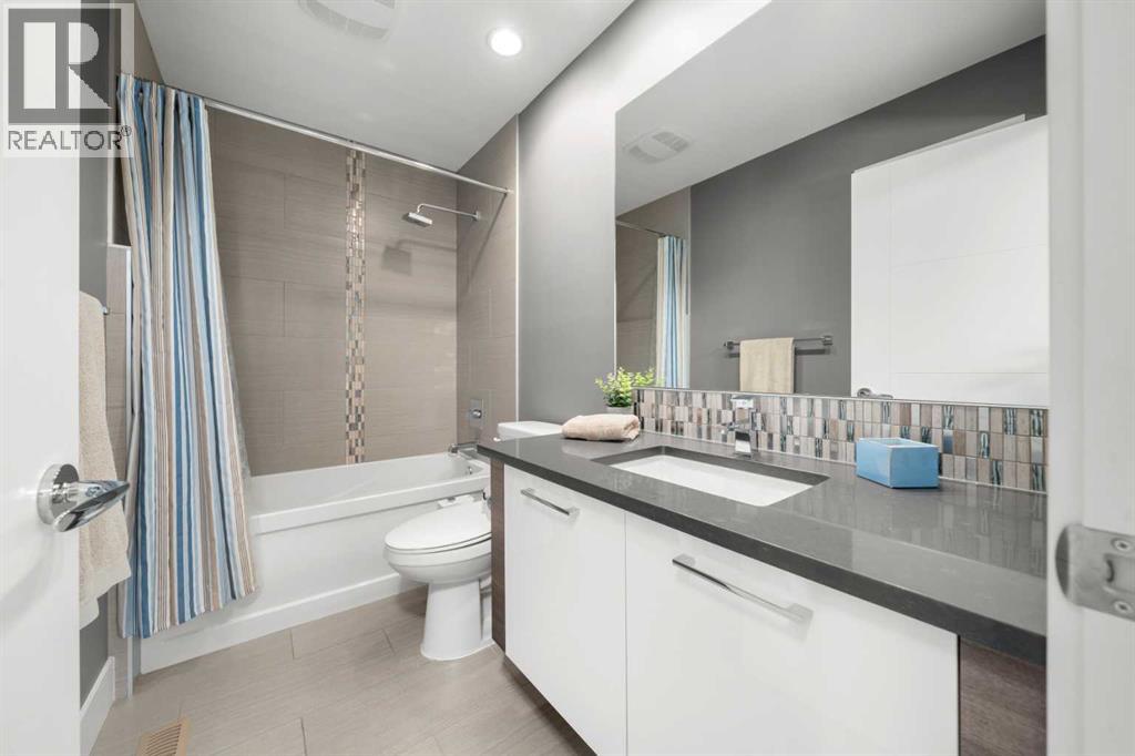 Photo 20 of 1240 19 Avenue Nw, Calgary AB