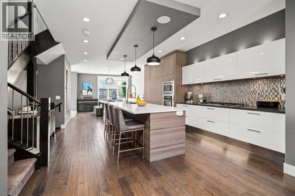 Photo 13 of 1240 19 Avenue Nw, Calgary AB