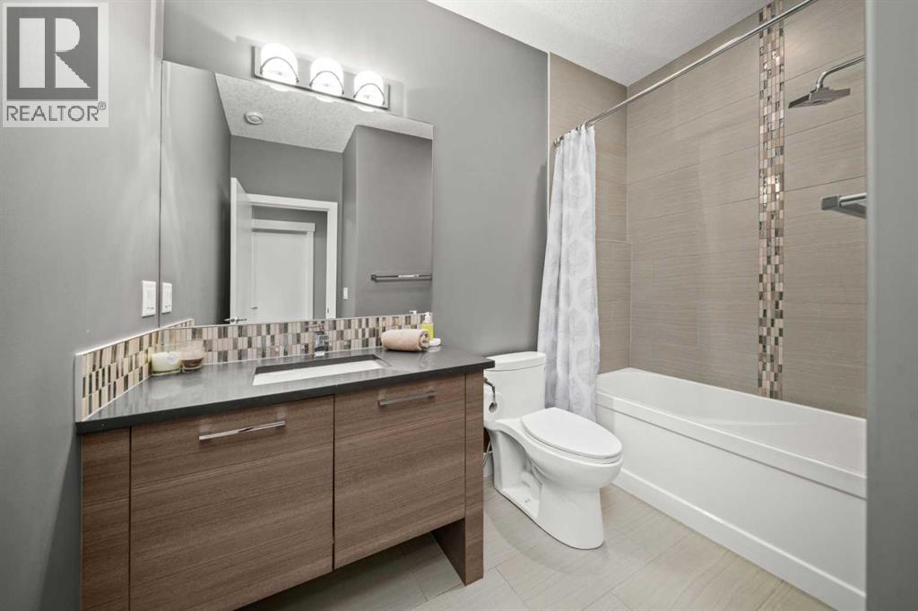 Photo 16 of 1240 19 Avenue Nw, Calgary AB