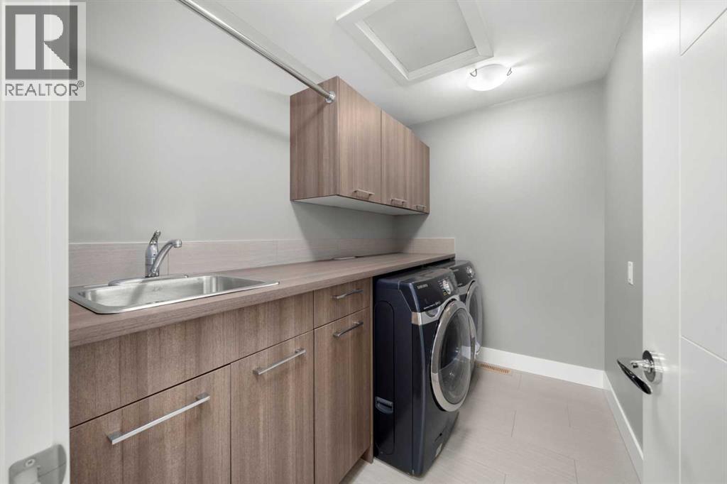 Photo 5 of 1240 19 Avenue Nw, Calgary AB