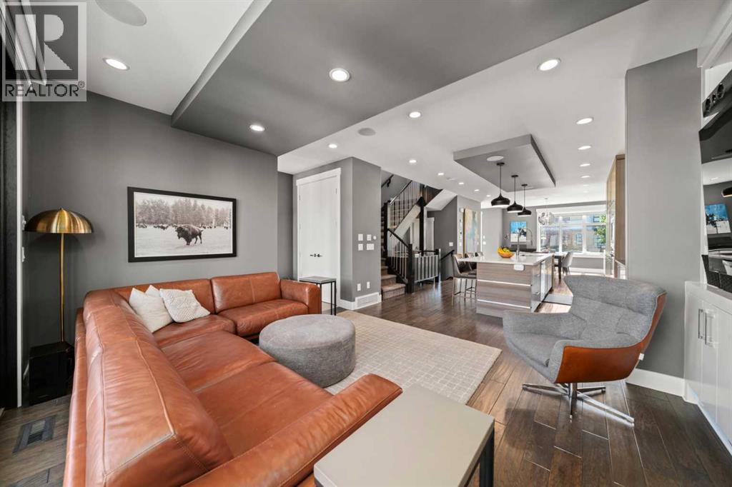 Photo 3 of 1240 19 Avenue Nw, Calgary AB
