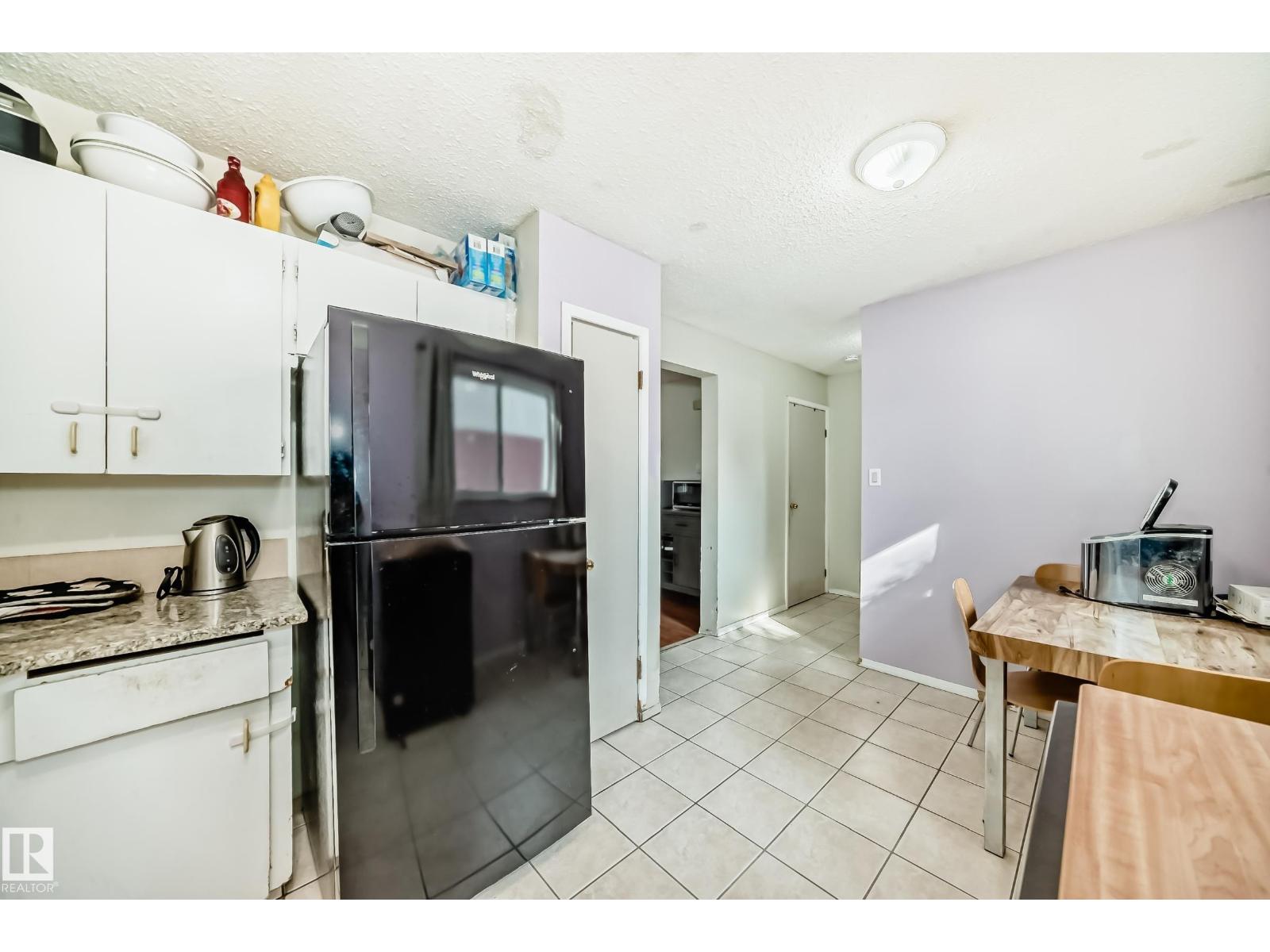Photo 5 of 72 Habitat Cr Nw, Edmonton AB