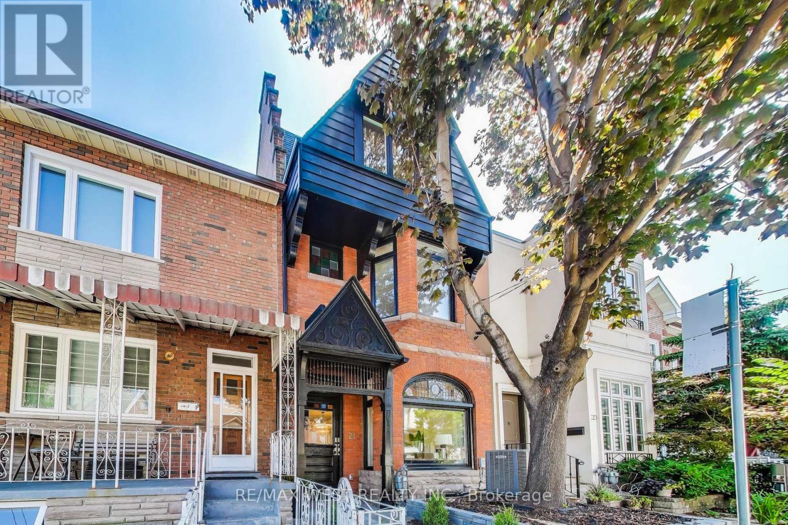 Photo 1 of 21 Rolyat Street, Toronto ON