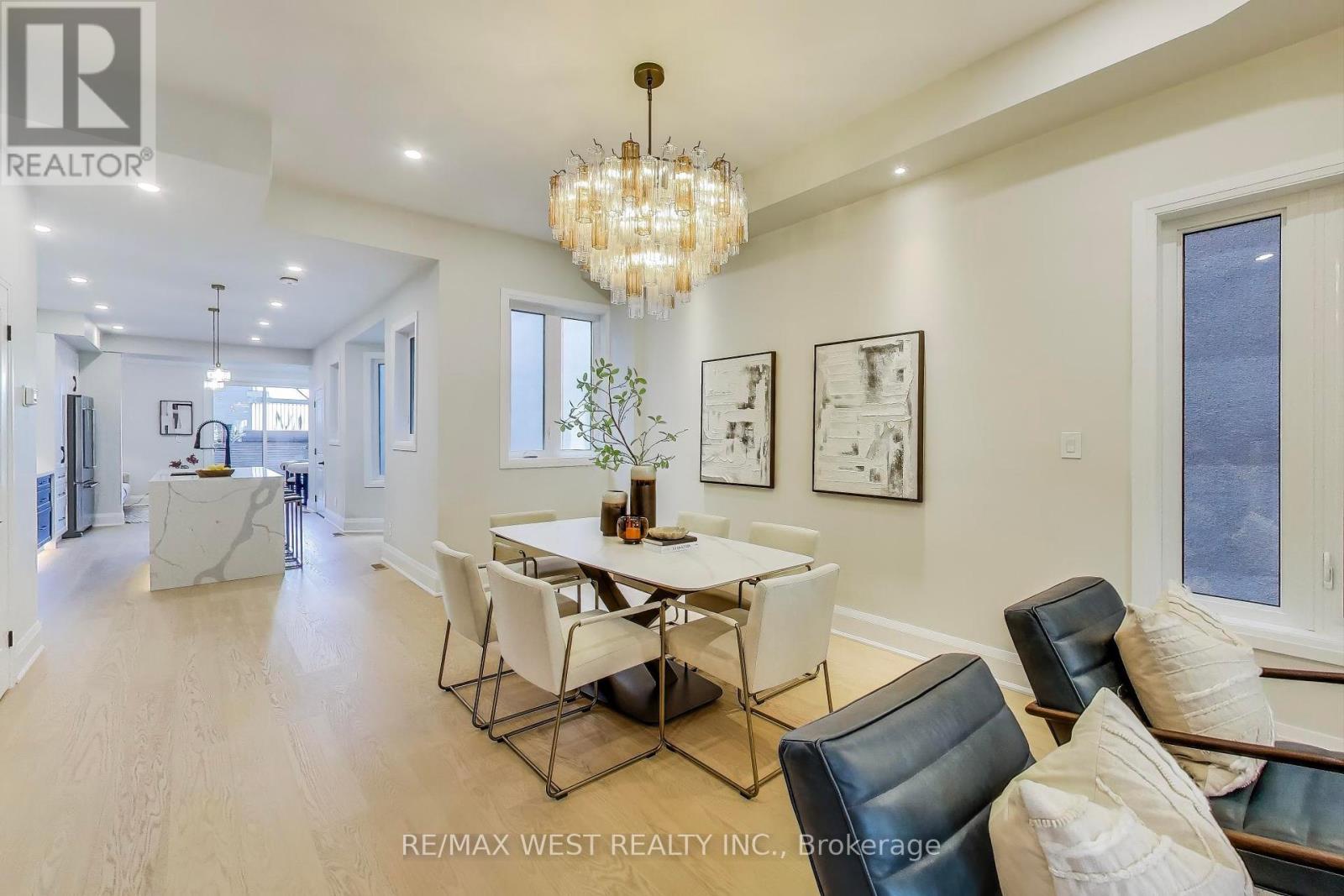 Photo 5 of 21 Rolyat Street, Toronto ON