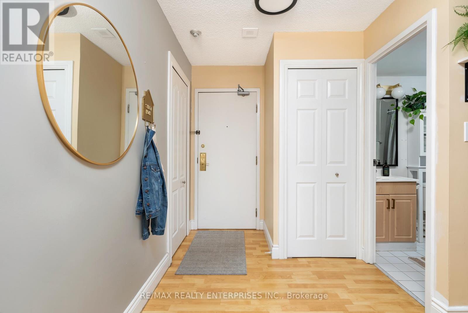 Photo 23 of 610 25 Grenville Street, Toronto ON