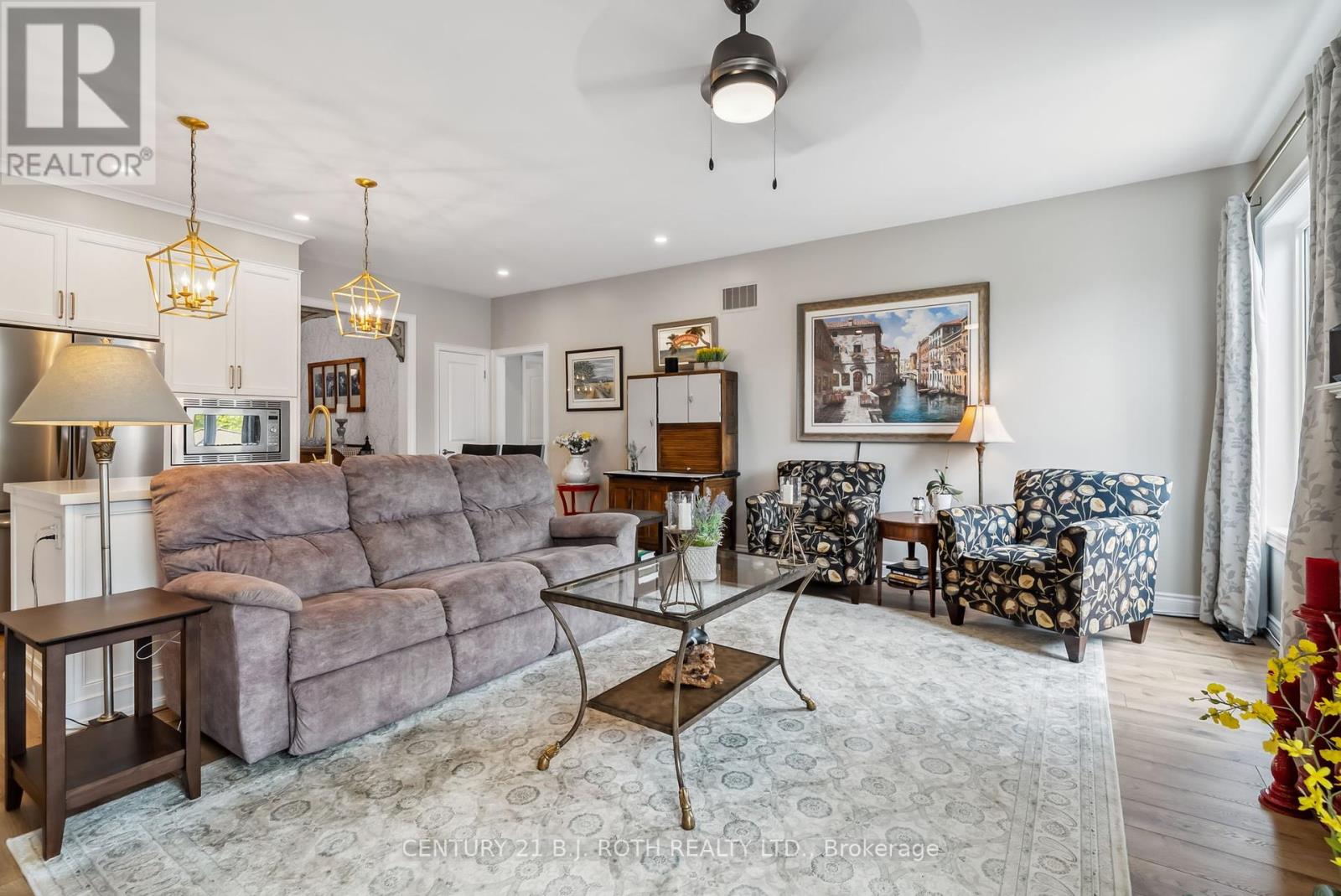 Photo 20 of 40 Glenhaven Court, Scugog ON