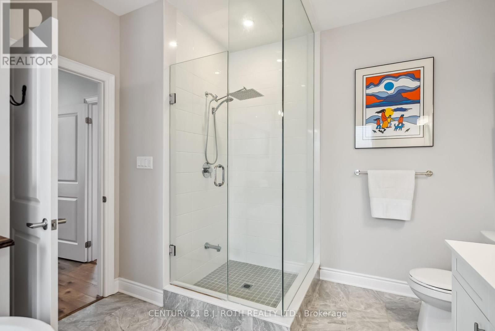 Photo 24 of 40 Glenhaven Court, Scugog ON