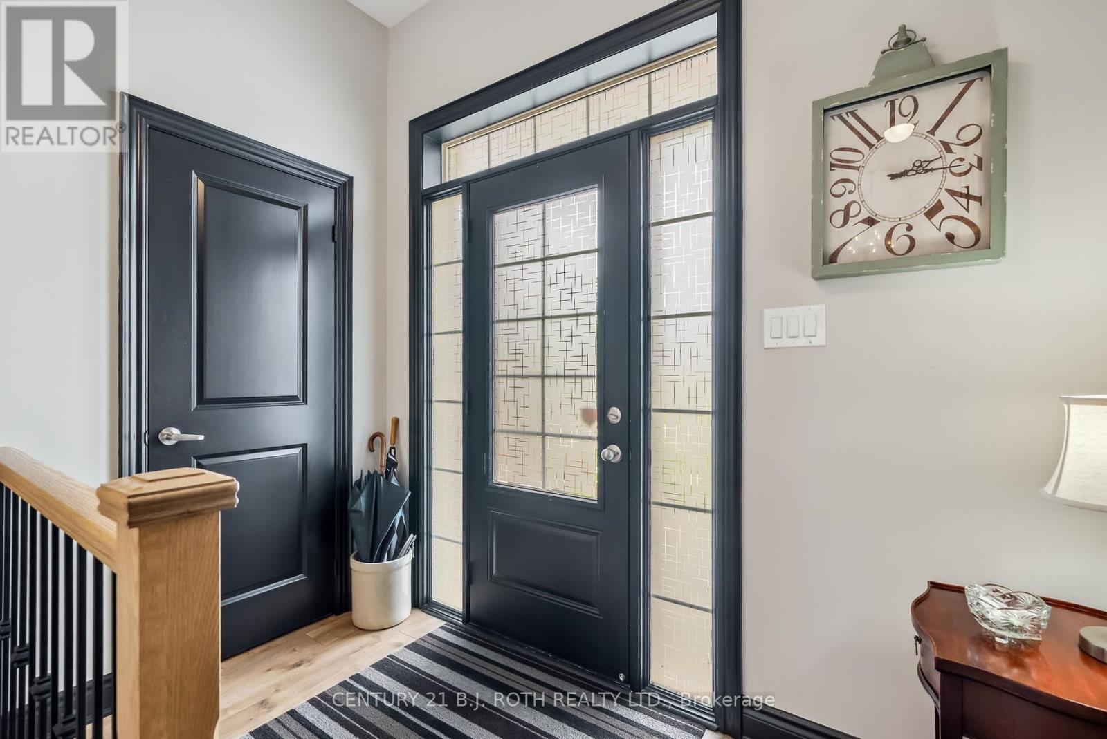 Photo 16 of 40 Glenhaven Court, Scugog ON