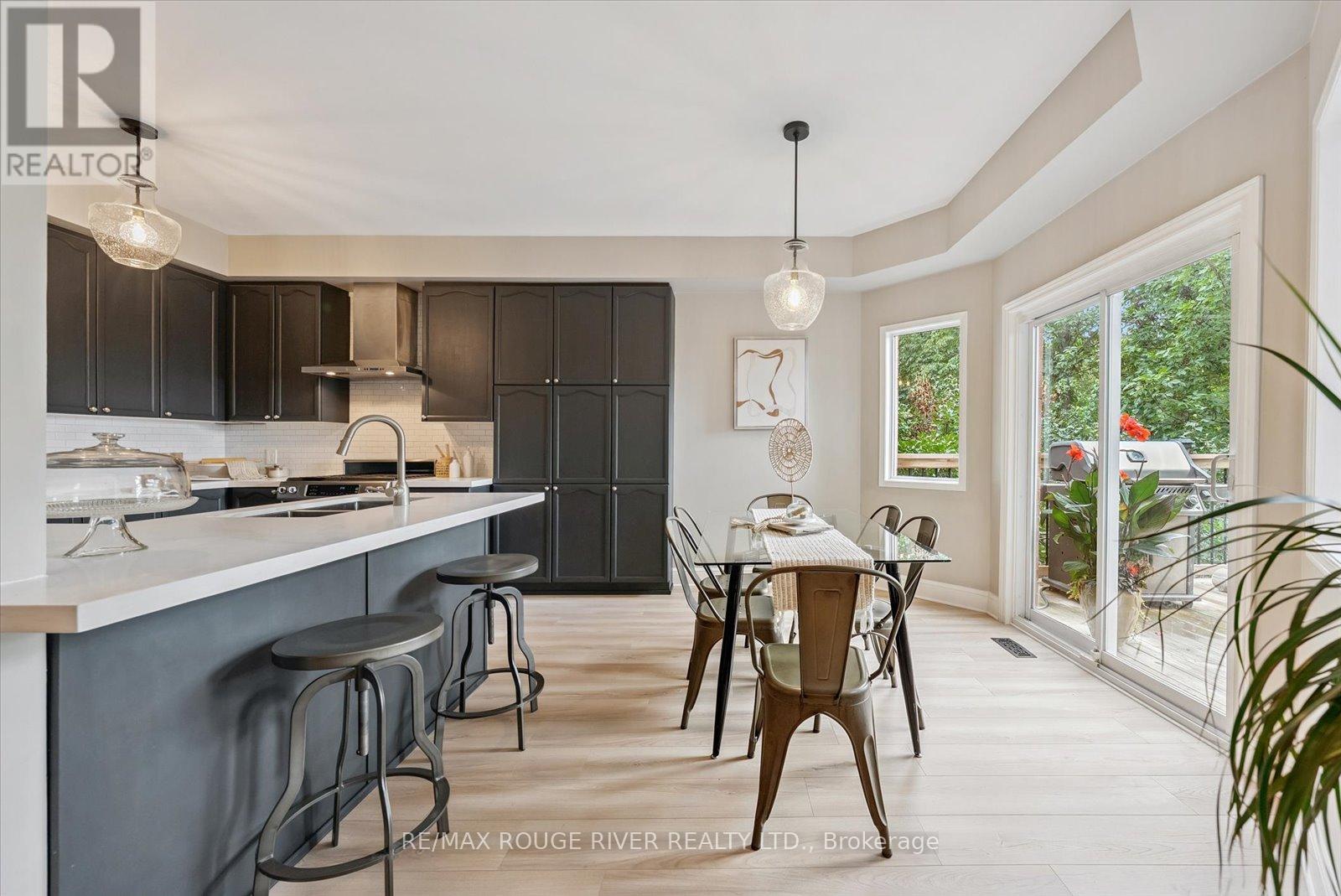 Photo 12 of 19 Gilchrist Court, Whitby ON