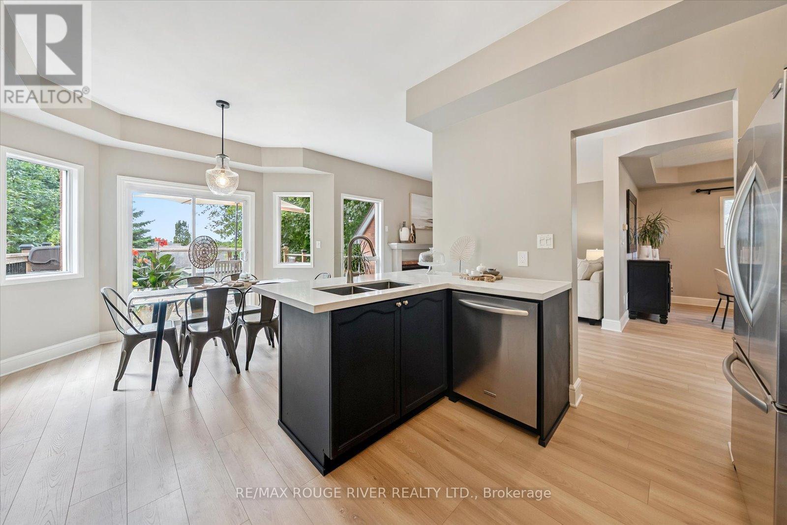Photo 14 of 19 Gilchrist Court, Whitby ON
