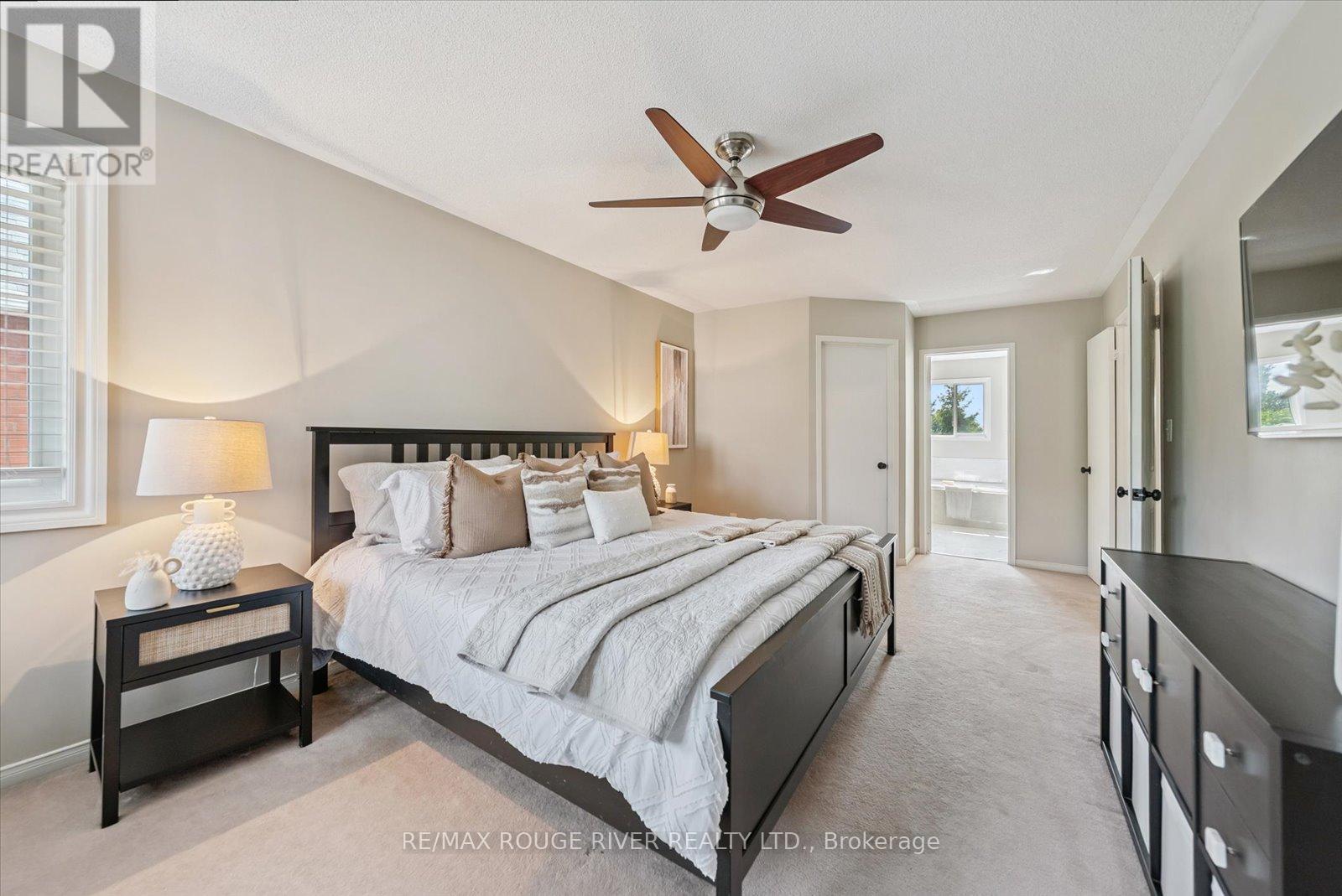 Photo 25 of 19 Gilchrist Court, Whitby ON