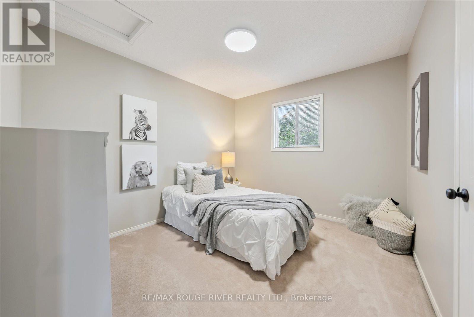 Photo 28 of 19 Gilchrist Court, Whitby ON