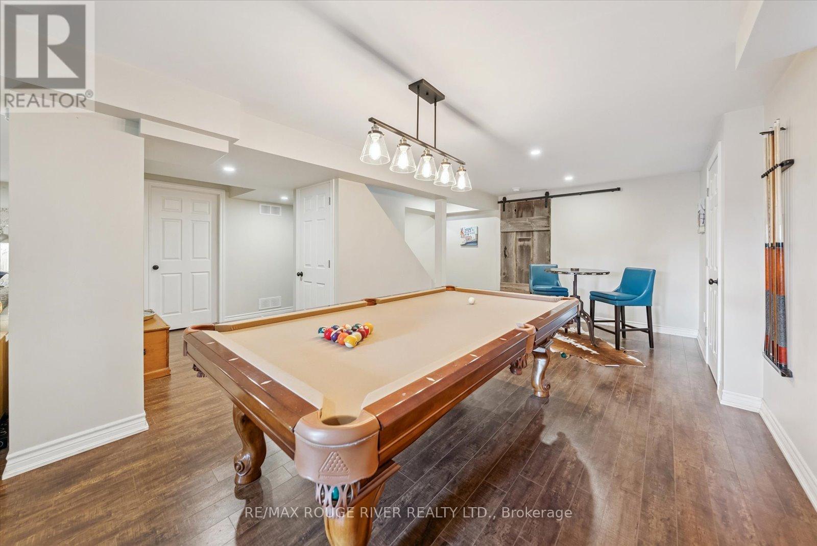 Photo 34 of 19 Gilchrist Court, Whitby ON