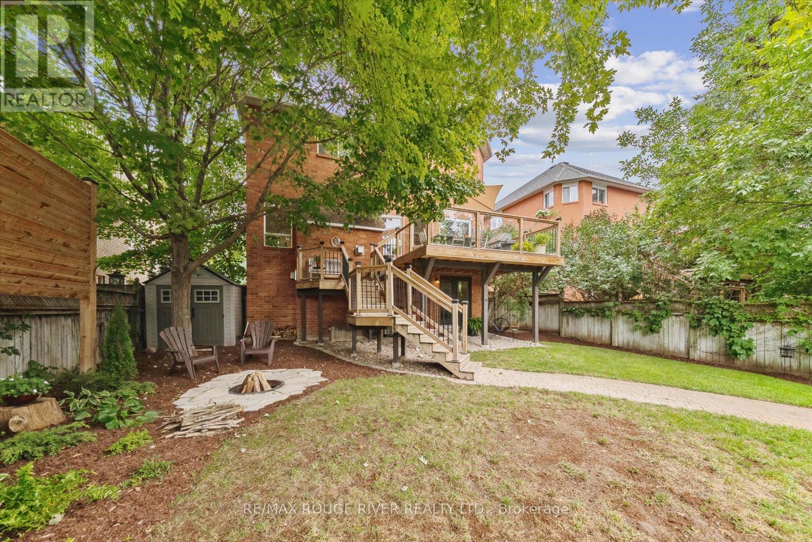 Photo 43 of 19 Gilchrist Court, Whitby ON