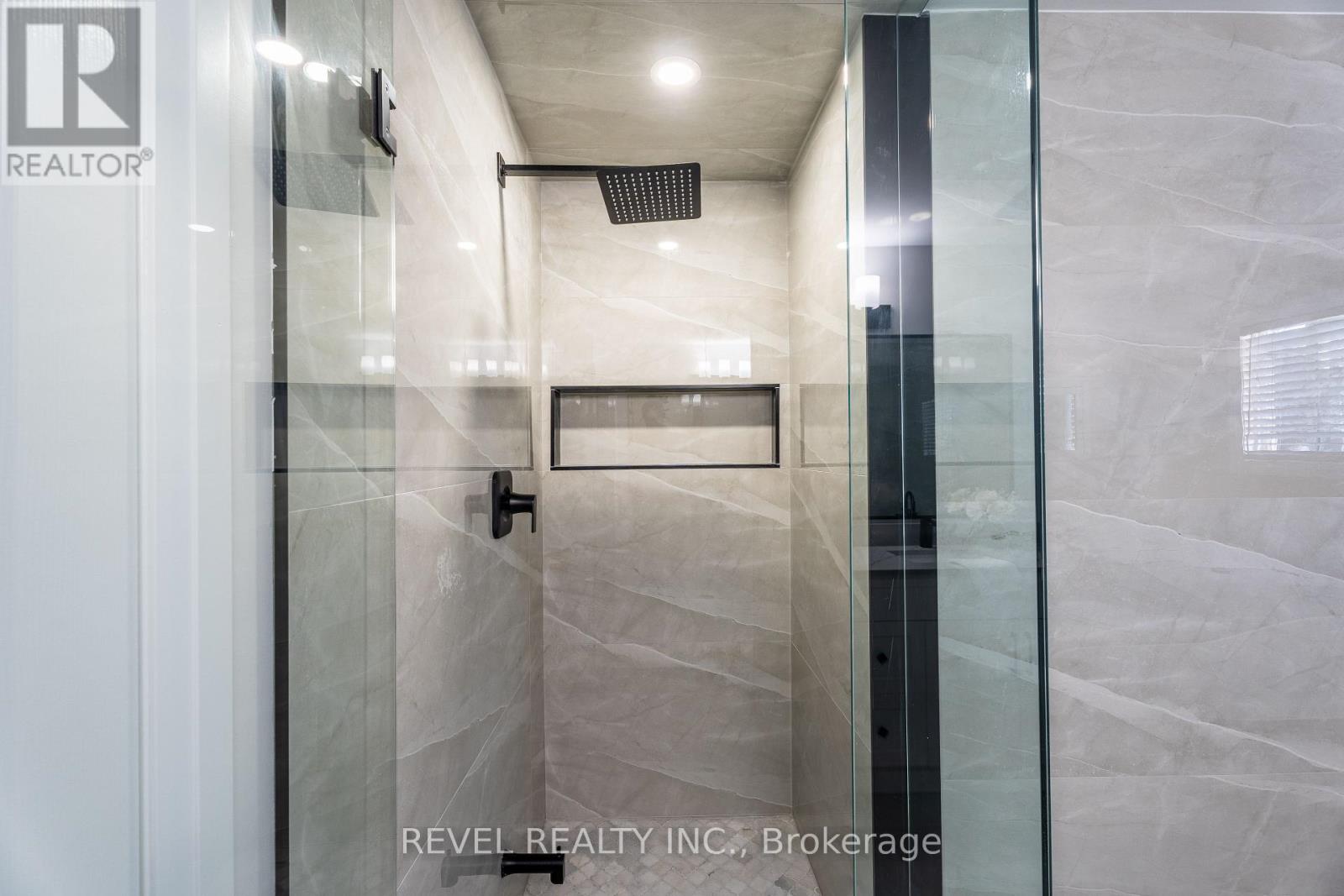 Photo 31 of 117 Apple Blossom Boulevard, Clarington ON