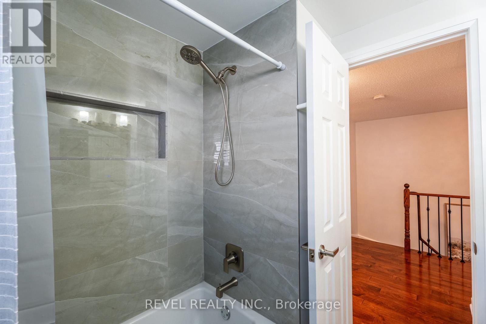 Photo 38 of 117 Apple Blossom Boulevard, Clarington ON