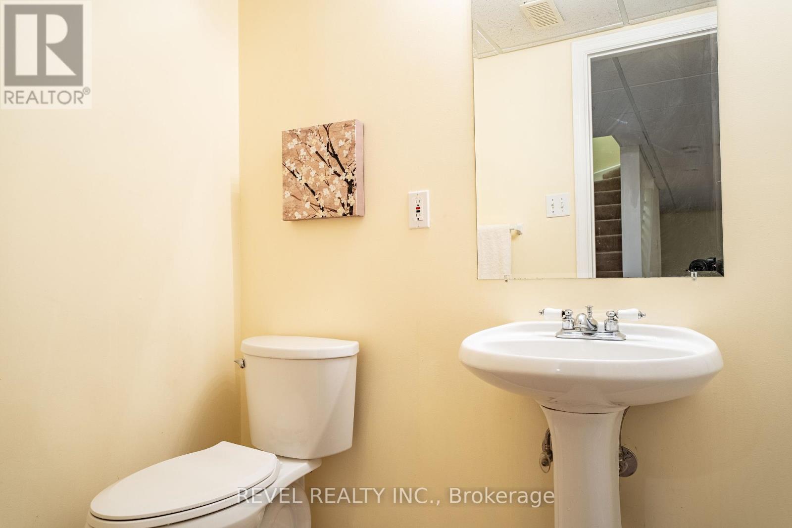 Photo 43 of 117 Apple Blossom Boulevard, Clarington ON