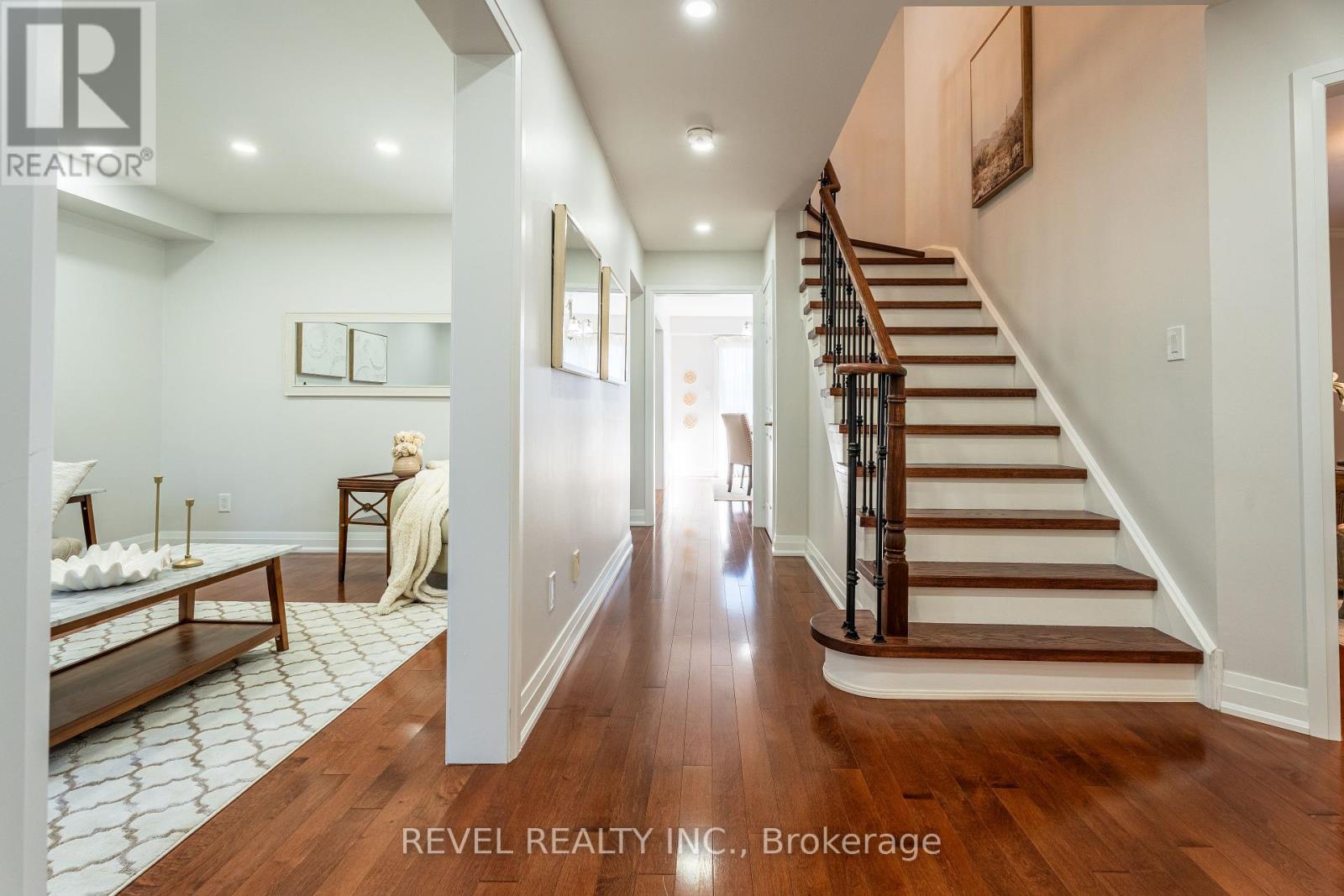 Photo 5 of 117 Apple Blossom Boulevard, Clarington ON