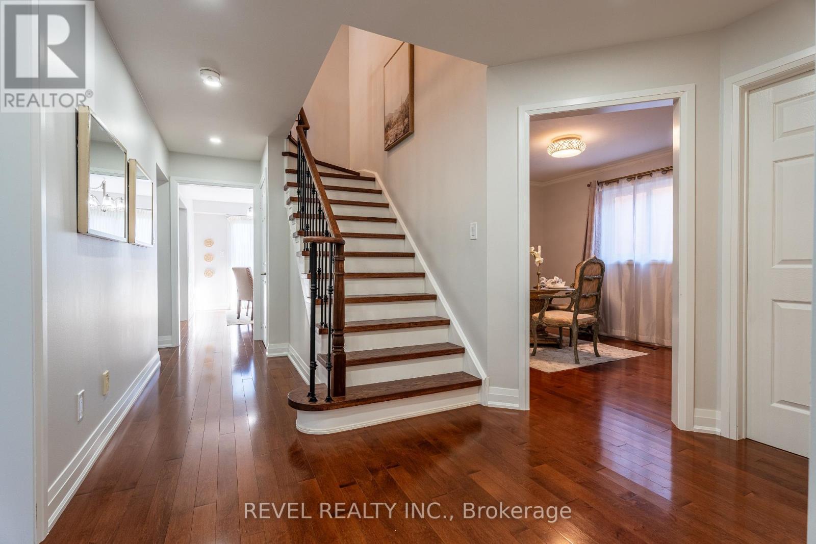 Photo 6 of 117 Apple Blossom Boulevard, Clarington ON