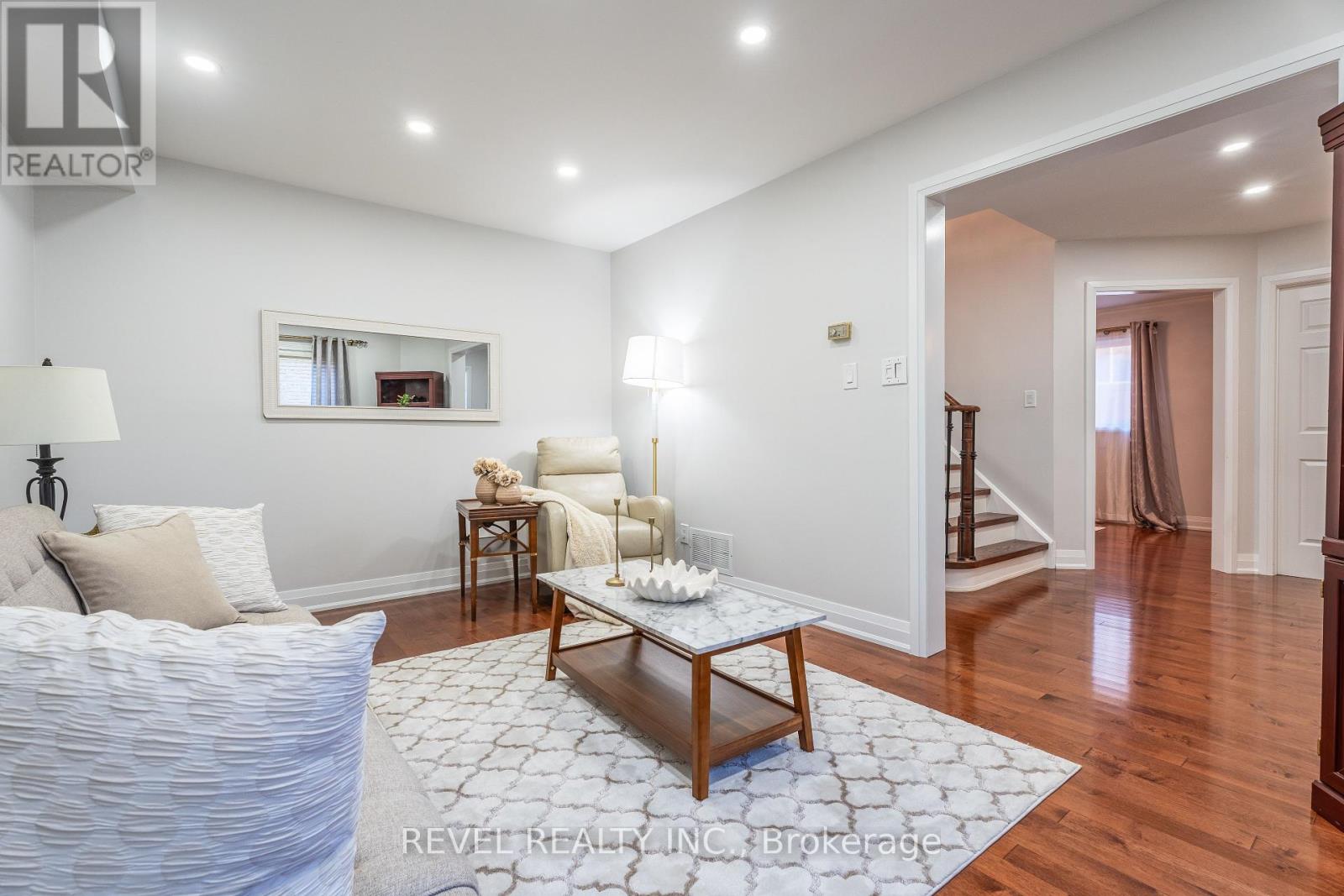 Photo 8 of 117 Apple Blossom Boulevard, Clarington ON
