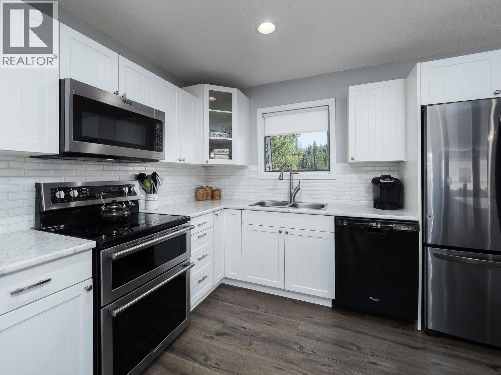 Photo 4 of 3468 Clearwood Crescent, Prince George BC