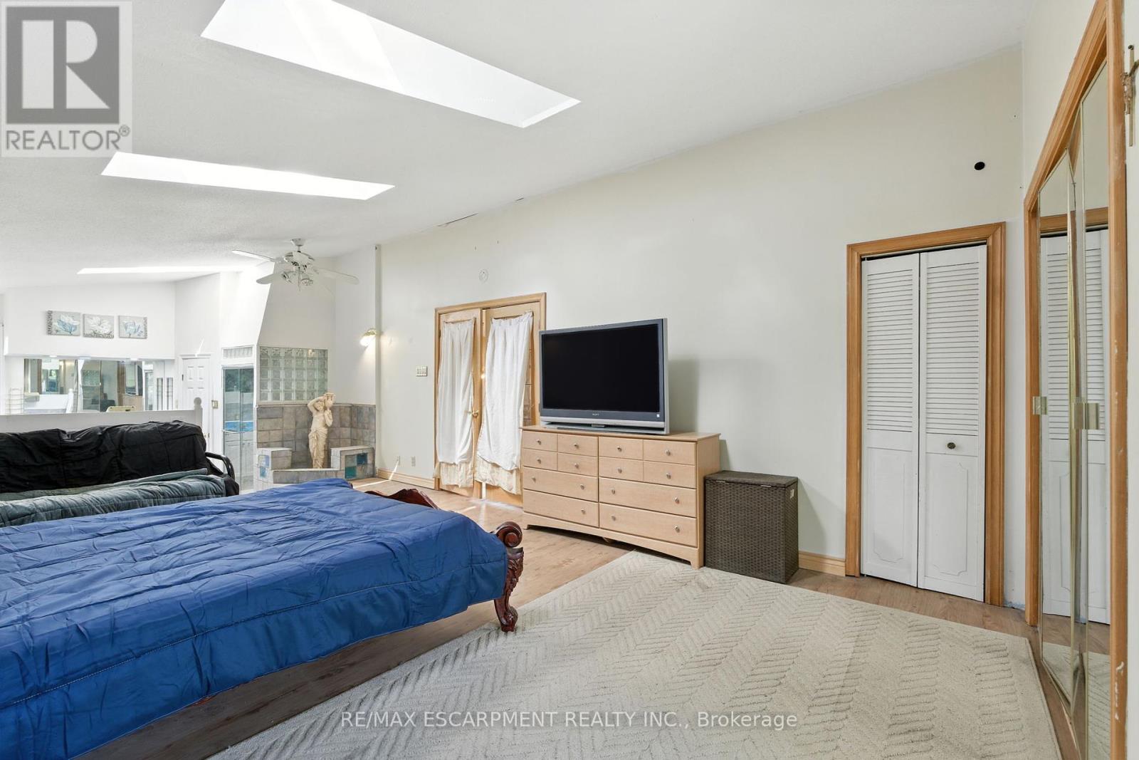 Photo 46 of 5 Mazza Avenue, Hamilton ON