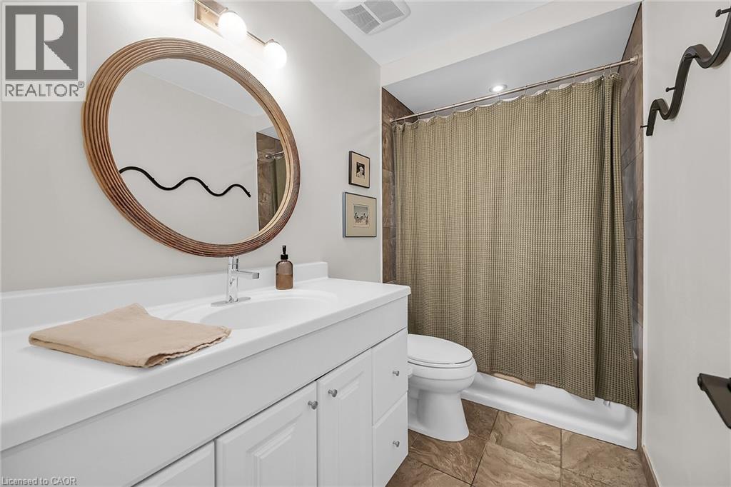 Photo 18 of 158 Wendover Drive, Hamilton ON