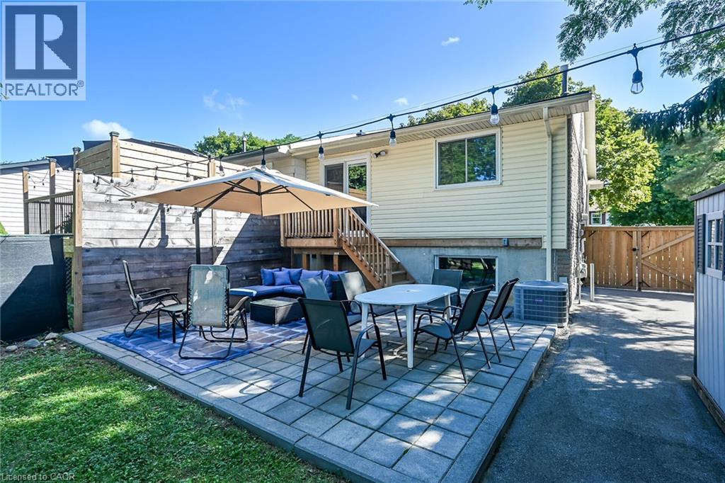 Photo 33 of 158 Wendover Drive, Hamilton ON
