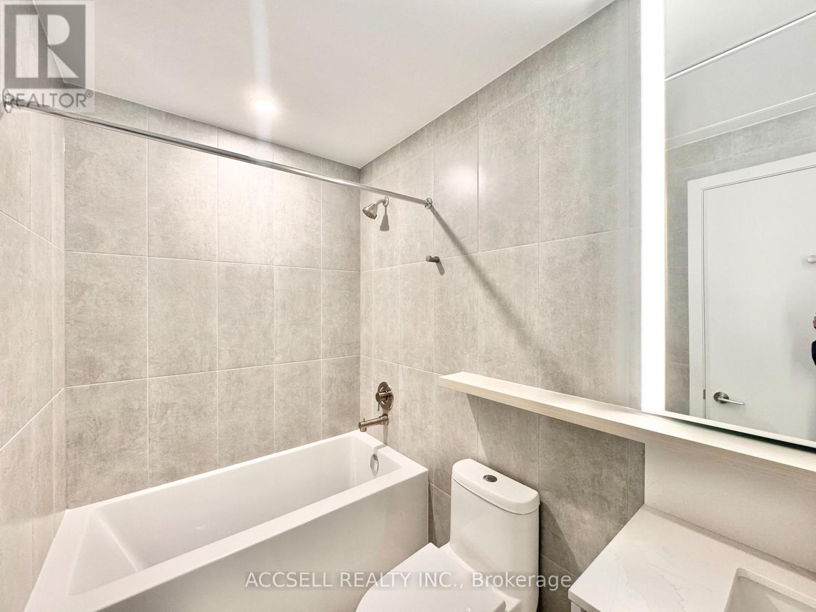 Photo 22 of W 3702 185 Millway Avenue, Vaughan ON