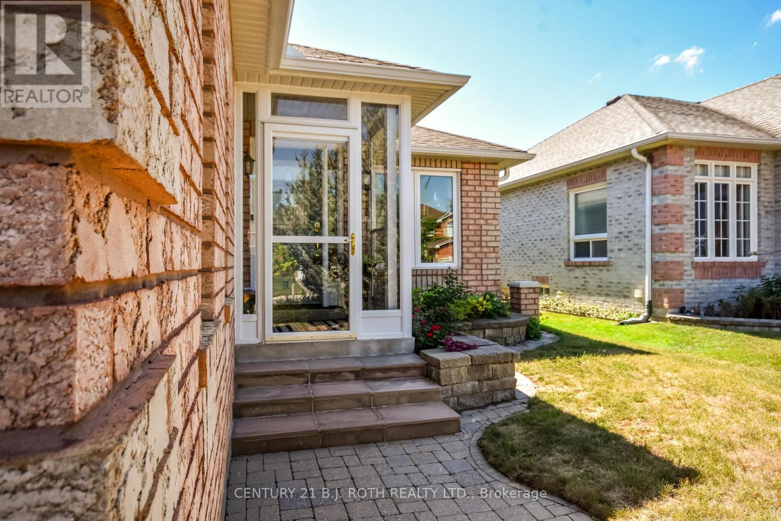 Photo 10 of 1957 Mill Street, Innisfil ON